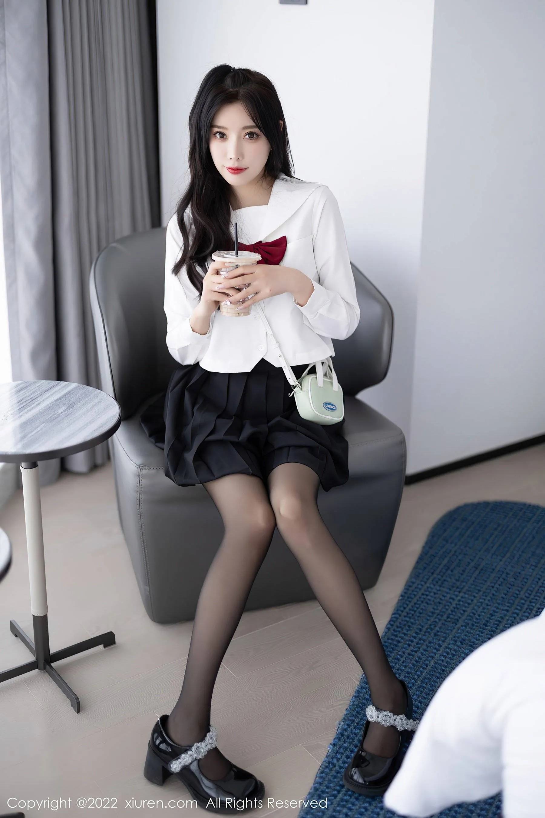 秀人网 No.5823 杨晨晨Yome 黑丝美臀