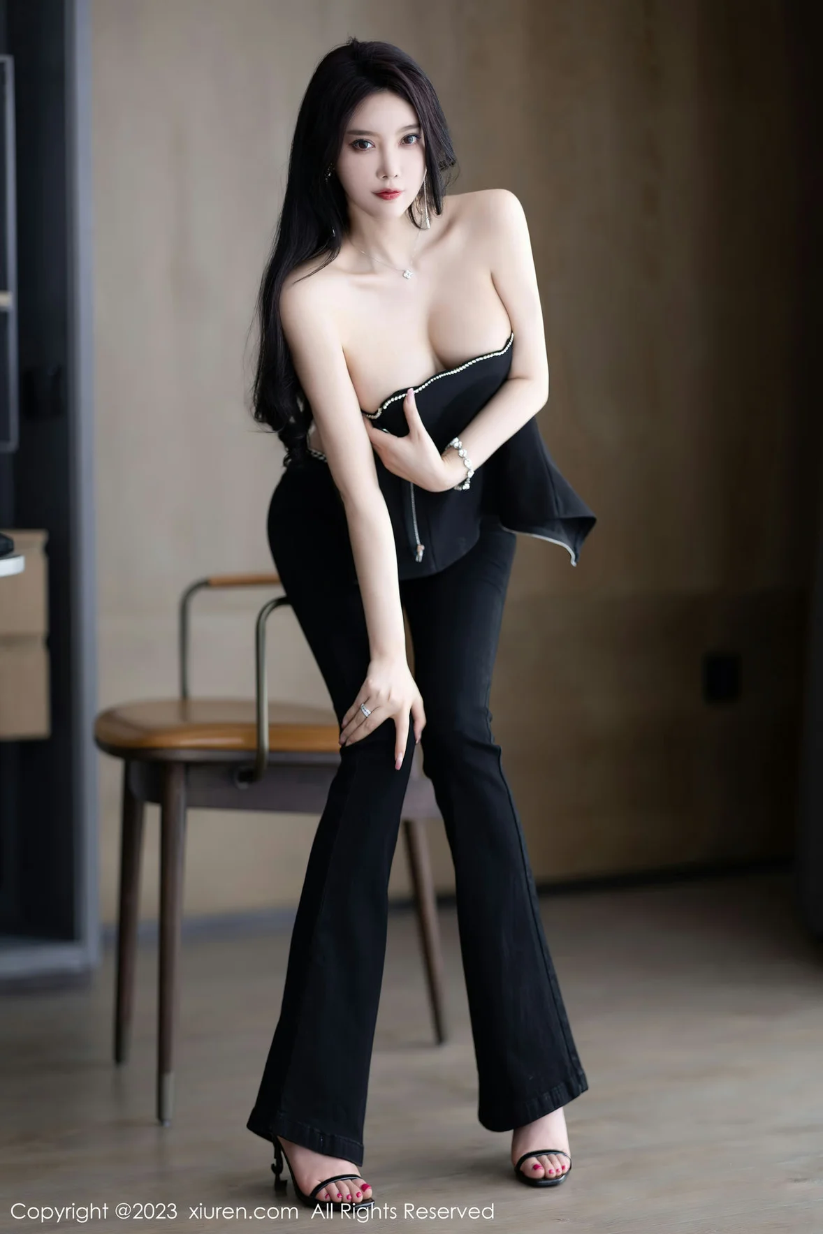 XiuRen 秀人 No.6866 杨晨晨Yome 轻透蕾丝连体衣海南岛旅拍 [91P]插图25