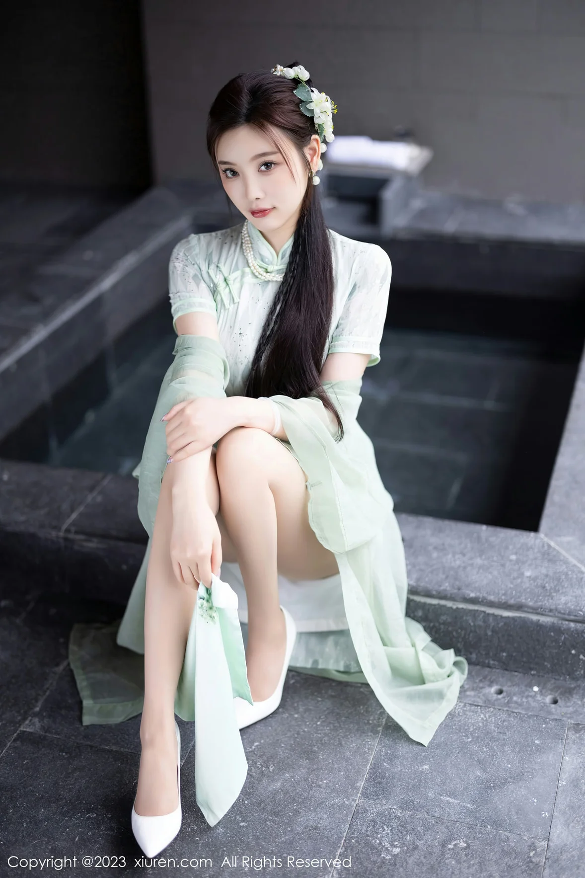 XiuRen 秀人 No.6983 杨晨晨Yome 淡绿色旗袍性感写真 [85P]插图13