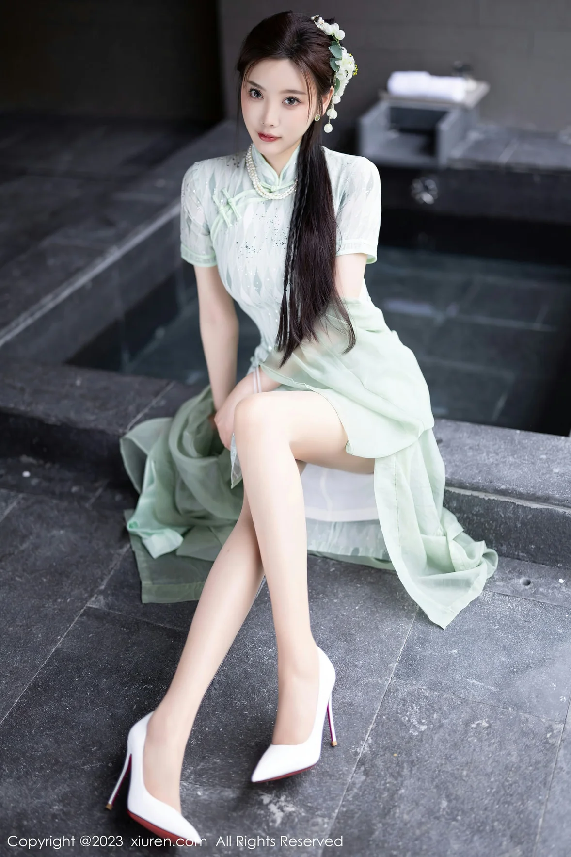 XiuRen 秀人 No.6983 杨晨晨Yome 淡绿色旗袍性感写真 [85P]插图14