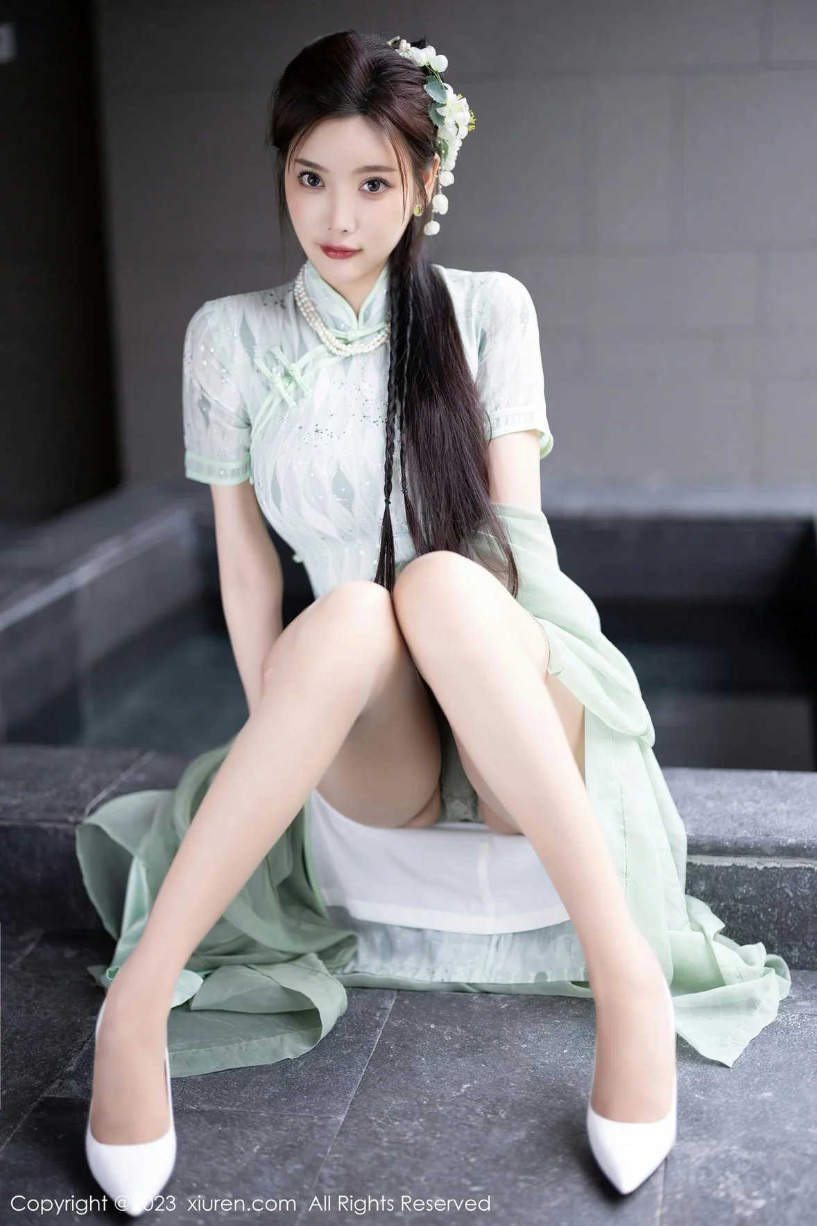XiuRen 秀人 No.6983 杨晨晨Yome 淡绿色旗袍性感写真 [85P]插图15