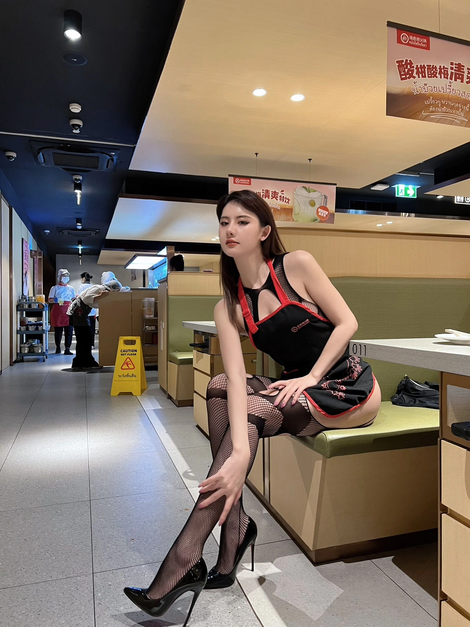 美女模特Azhua19970(阿朱啊) – 海底捞插图5